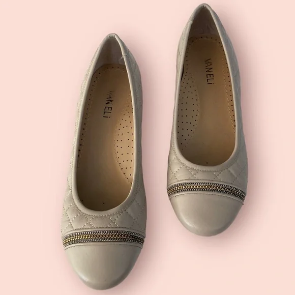 VANELi Flats - Picture 2 of 8